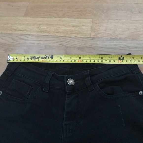 Vintage Mom Jeans - Picture 4 of 6